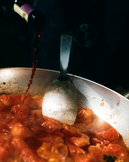 Osteria 16 Cucchiaione serveringsske — nærbillede
