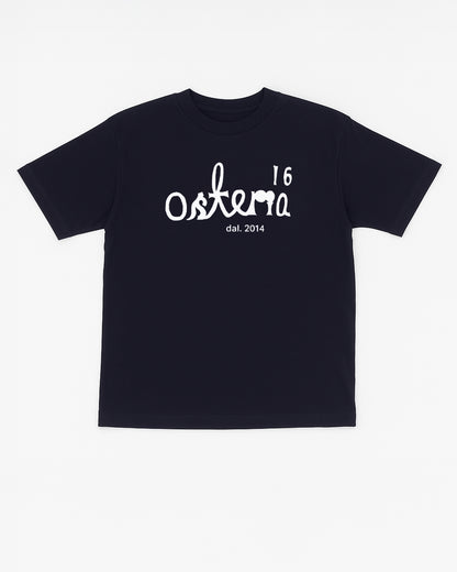 O16 T-shirt sort med Osteria 16 logo — forside produktbillede