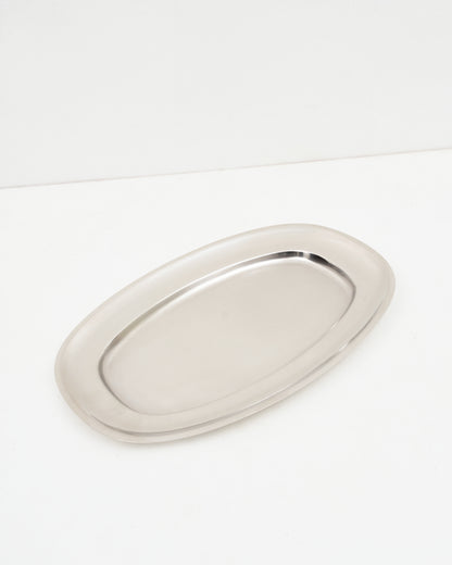 O16 Vassoio 5 stort ovalt fad med servering — lifestyle shot